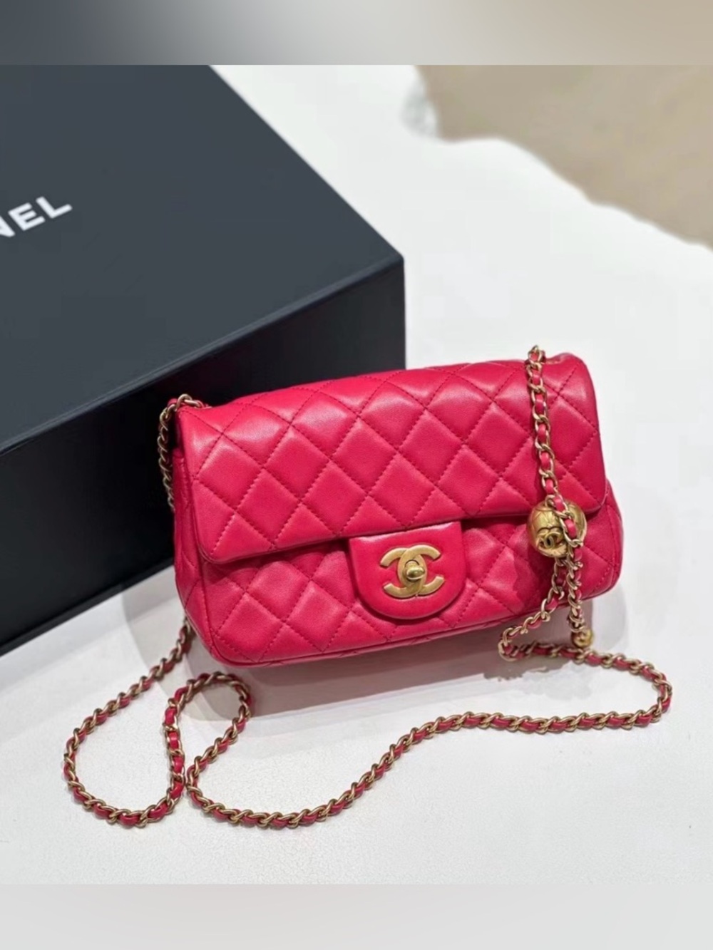Chanel Mini Pearl Crush Quilted Lambskin flap Pink  bag - Picture 2 of 9
